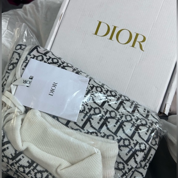 Authentic DIOR Two-Piece Loungewear Set - Picture 3 of 12